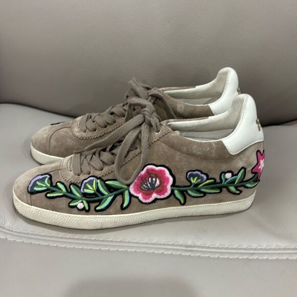 ASH Limited Gull Embroidered Sneakers sz 37 - Picture 1 of 4